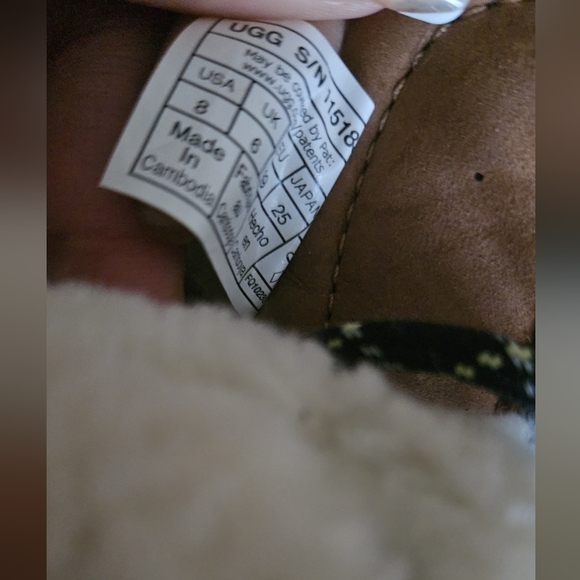 UGG Women's Adirondack Meridian Hiker Boot - Picture 6 of 7